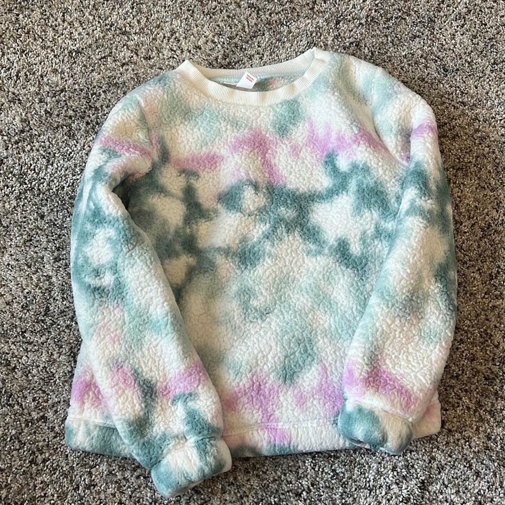 Girls sweatshirt size M